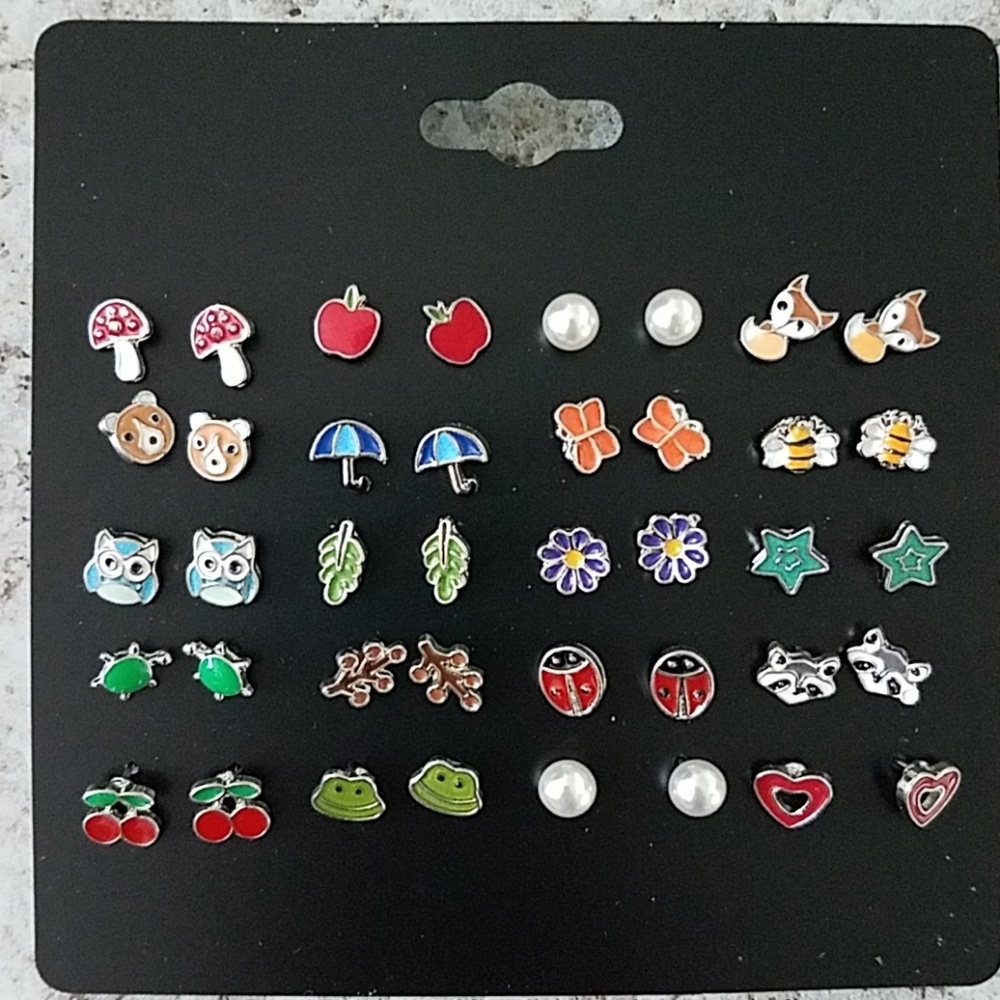 Girls Earrings 20 pairs - Picture 4 of 8
